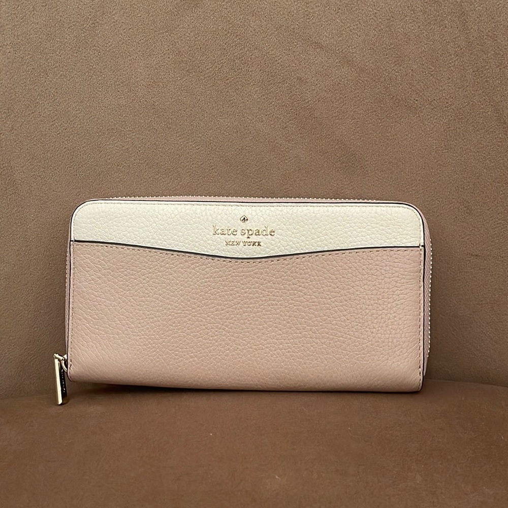 Brand New kate spade wallet with tags!!